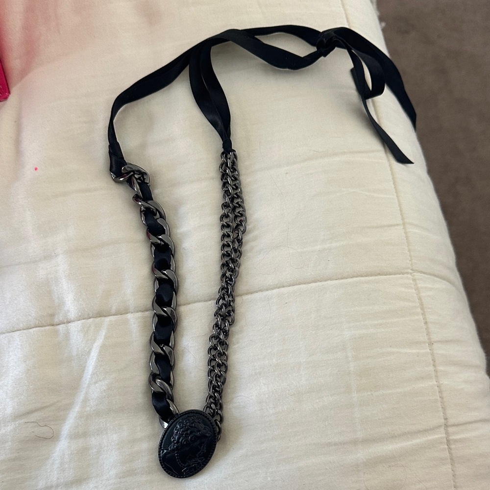 MAC cosmetics limited edition necklace Elegant Black and Silver Chain Necklace